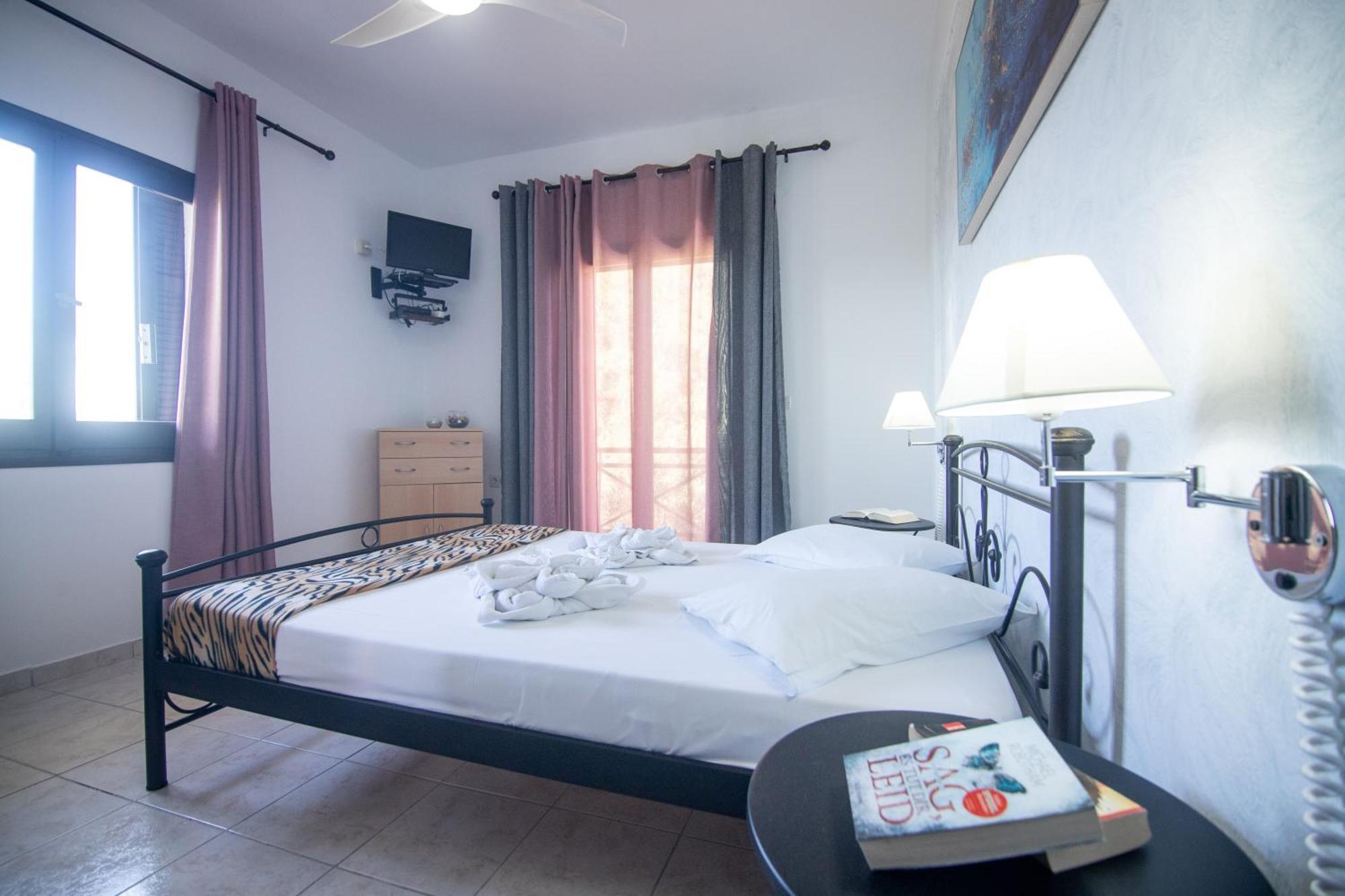 לפקימי Zervos Apartments Bouka חדר תמונה