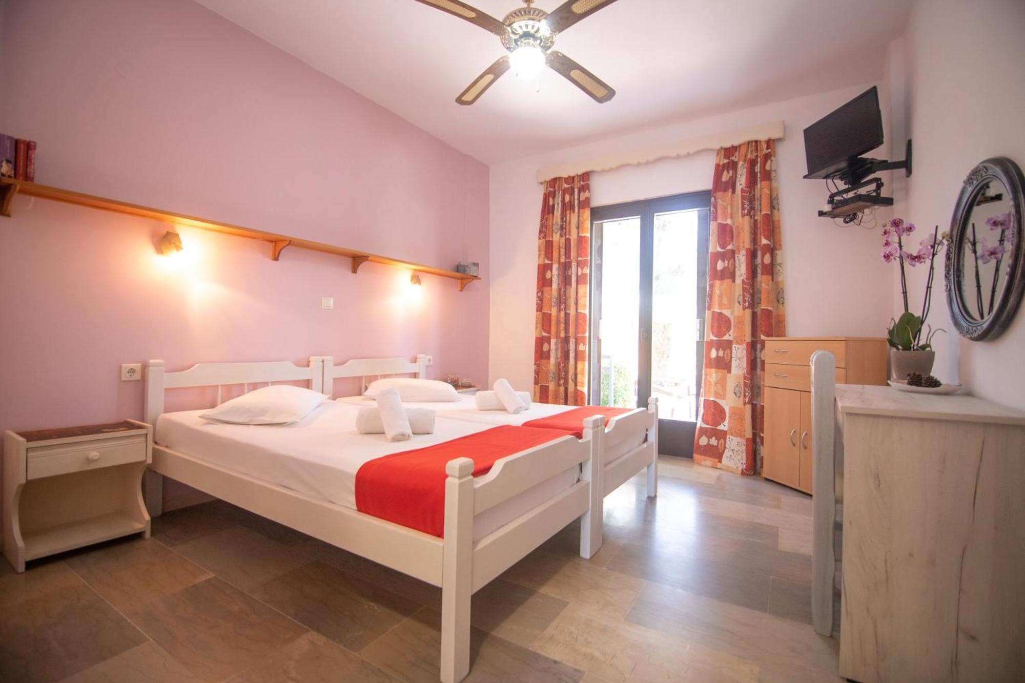 לפקימי Zervos Apartments Bouka חדר תמונה